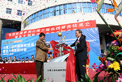 金沙9159游乐场工程机械研究院本部设在山东济宁